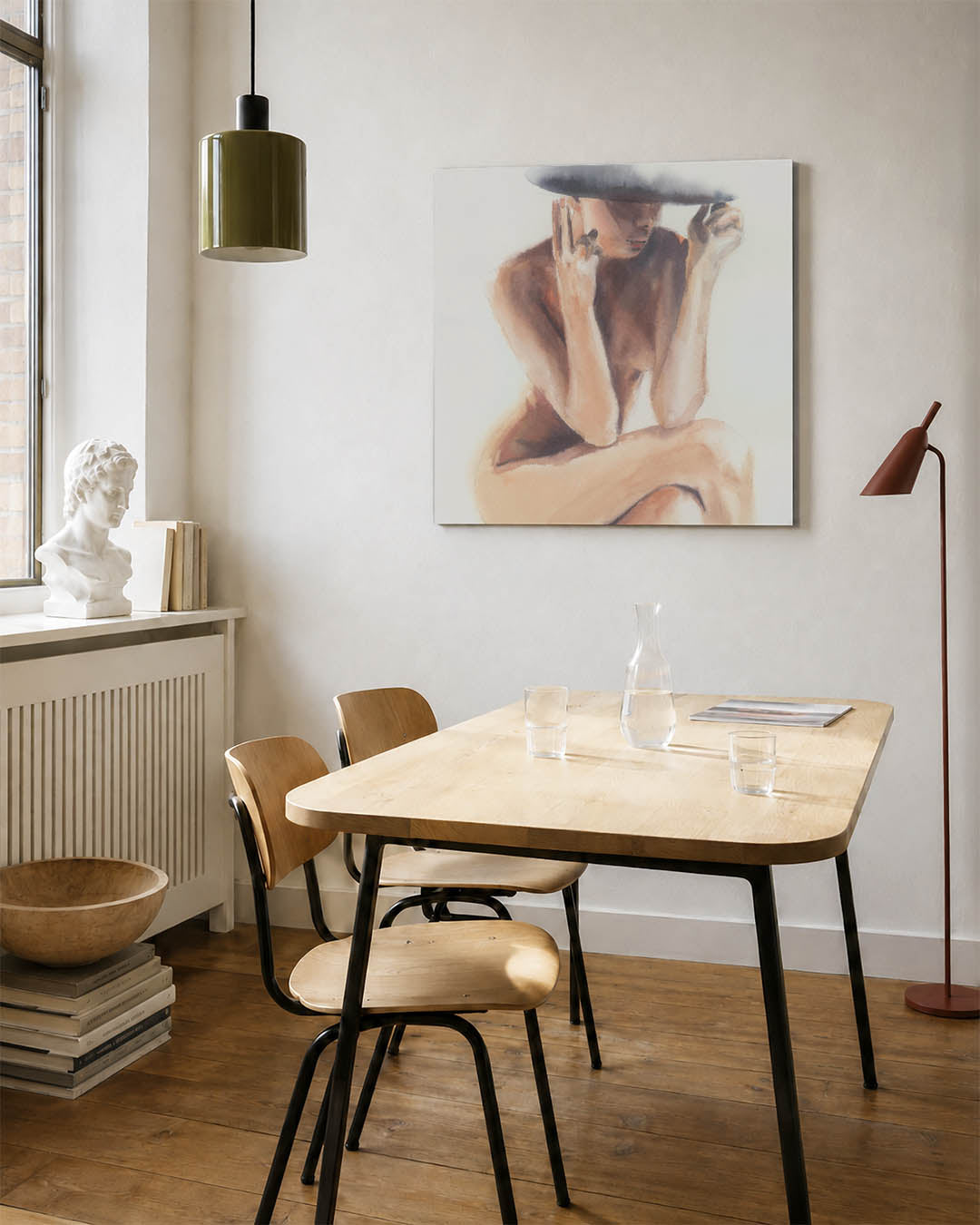 Zittende vrouw silhouet kunstwerk – vierkante wanddecoratie – dit werk toont een zittende vrouw met zachte lijnen en subtiele