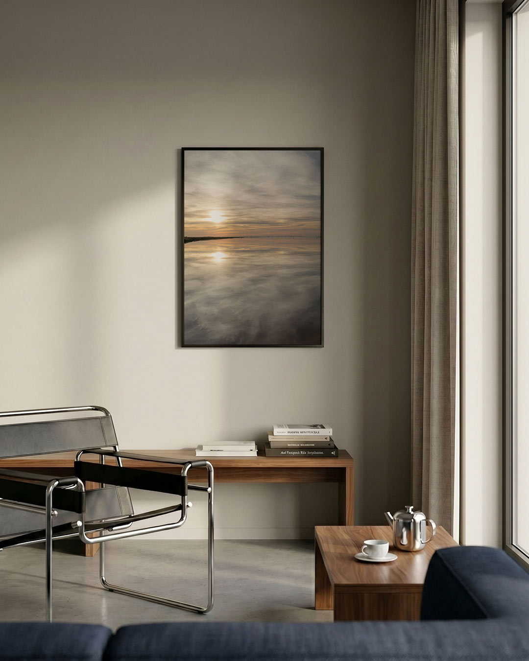 Rustige zonsondergang poster – detailweergave – deze poster toont een zonsondergang boven een kalm wateroppervlak, met wolken