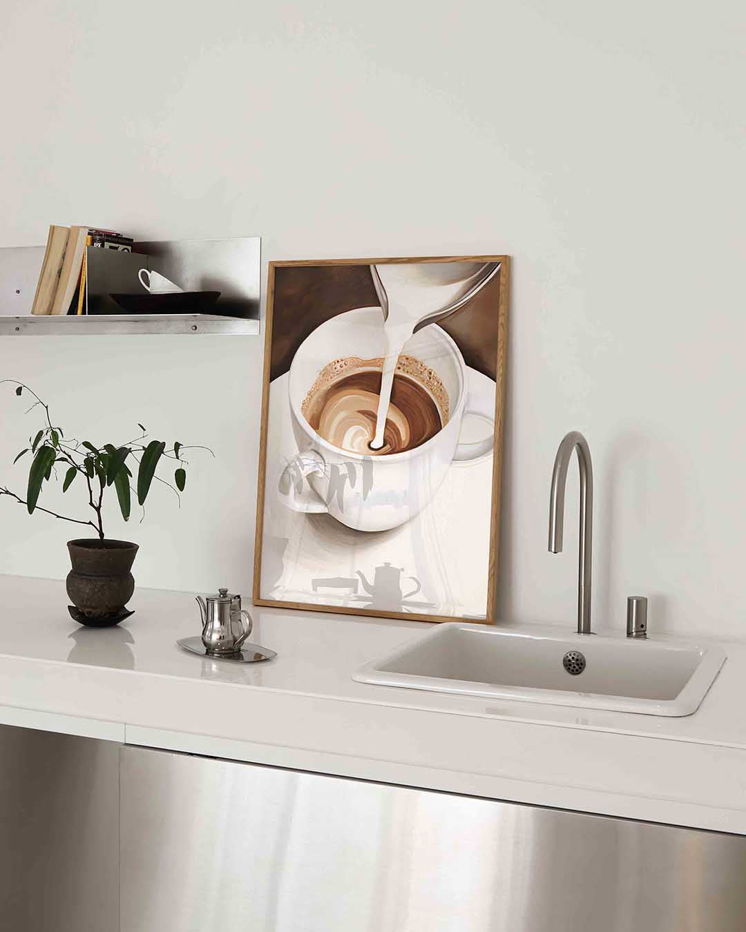 Koffiekop met melk – keukenposter in staand formaat