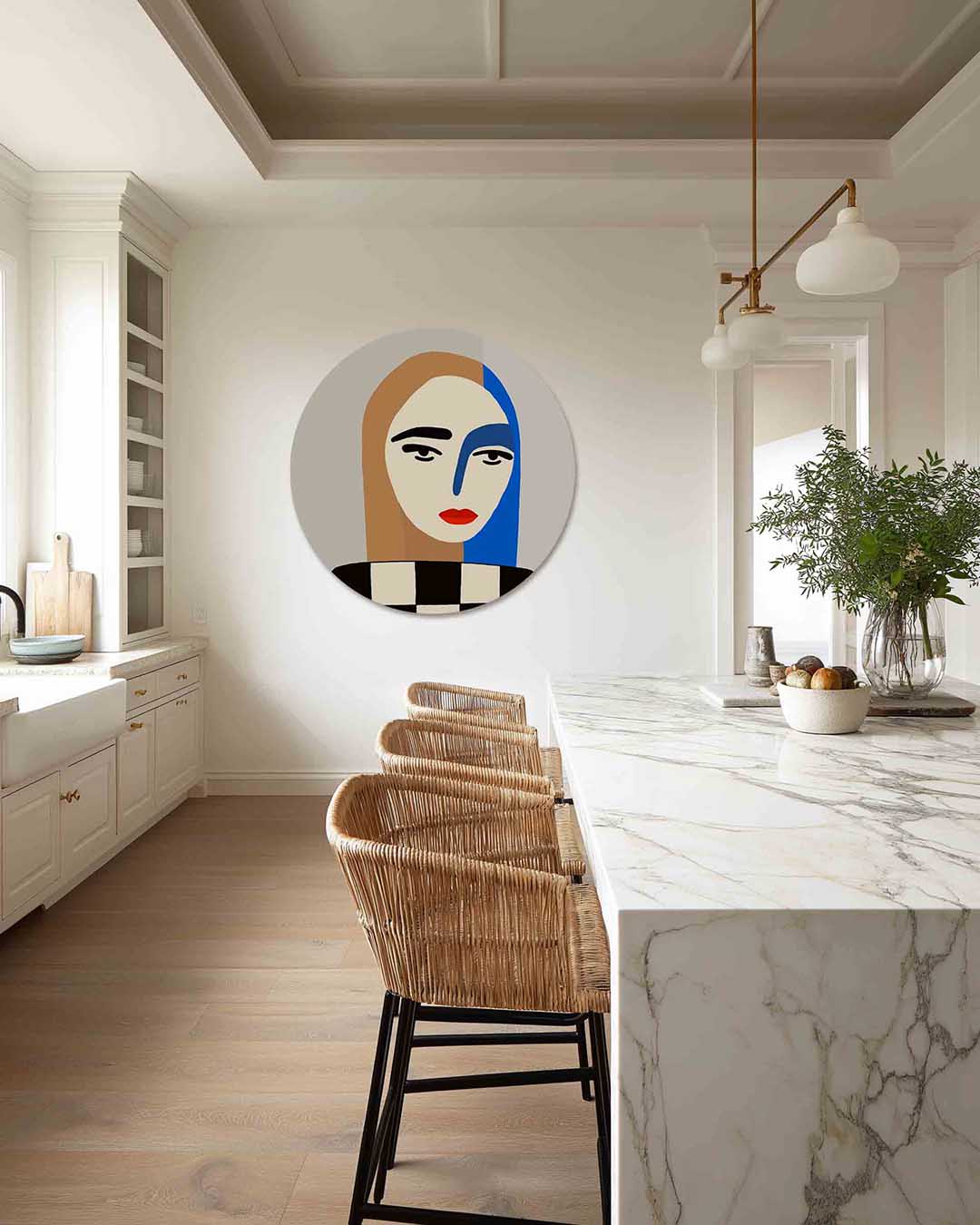 Portret met blauwe streep – Pop Art muurcirkel als ronde wanddecoratie