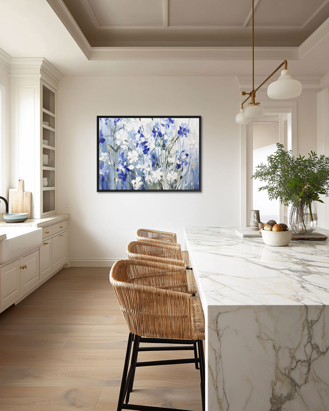 Bloemen in blauwtinten – wanddecoratie in interieur