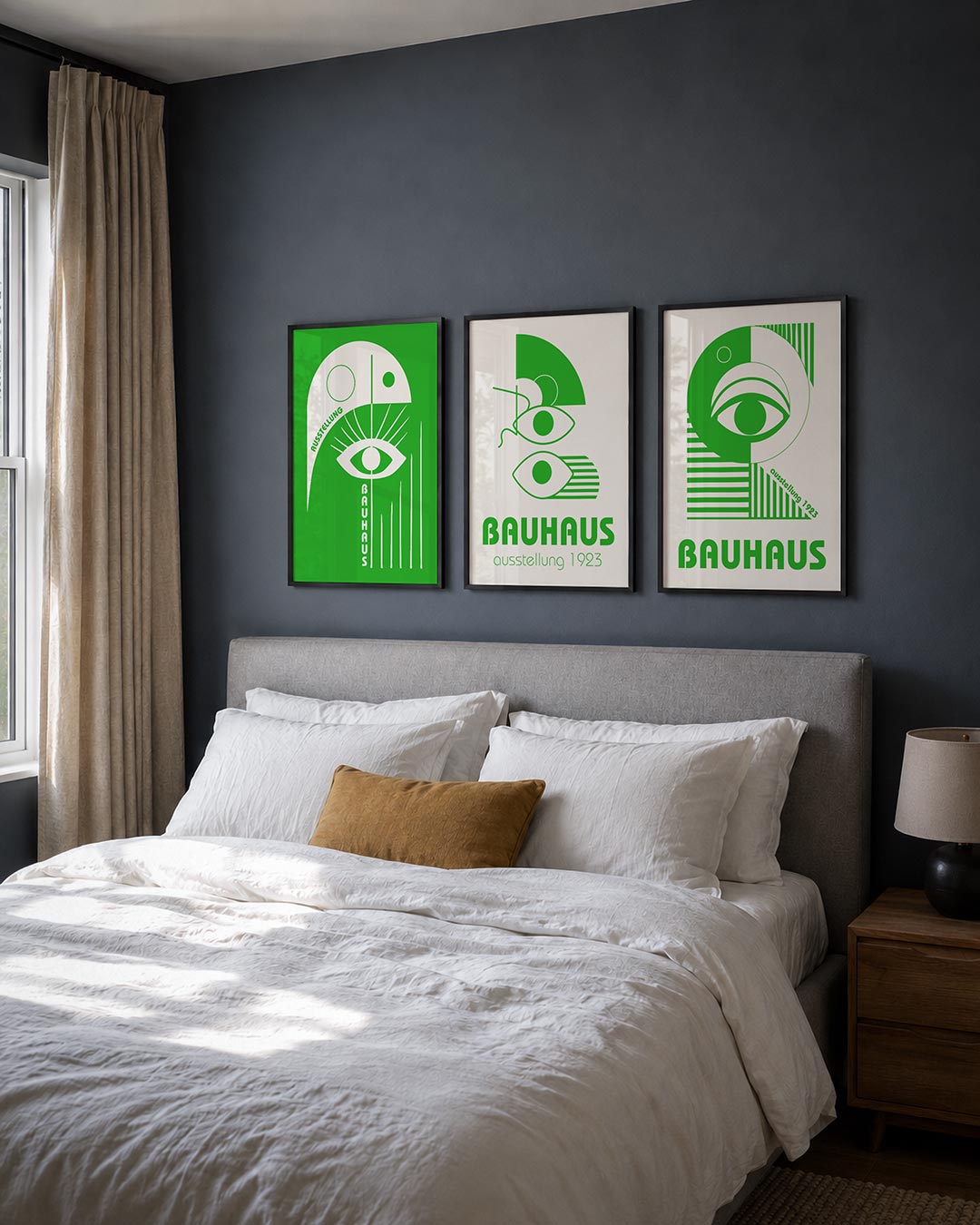 Oog en lijnen posterset – detailweergave – een groene achtergrond met een wit oog centraal. Strakke lijnen en cirkels creëren
