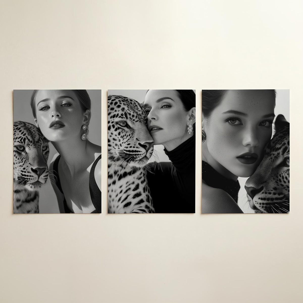 Abstract driedelige posterset in interieur