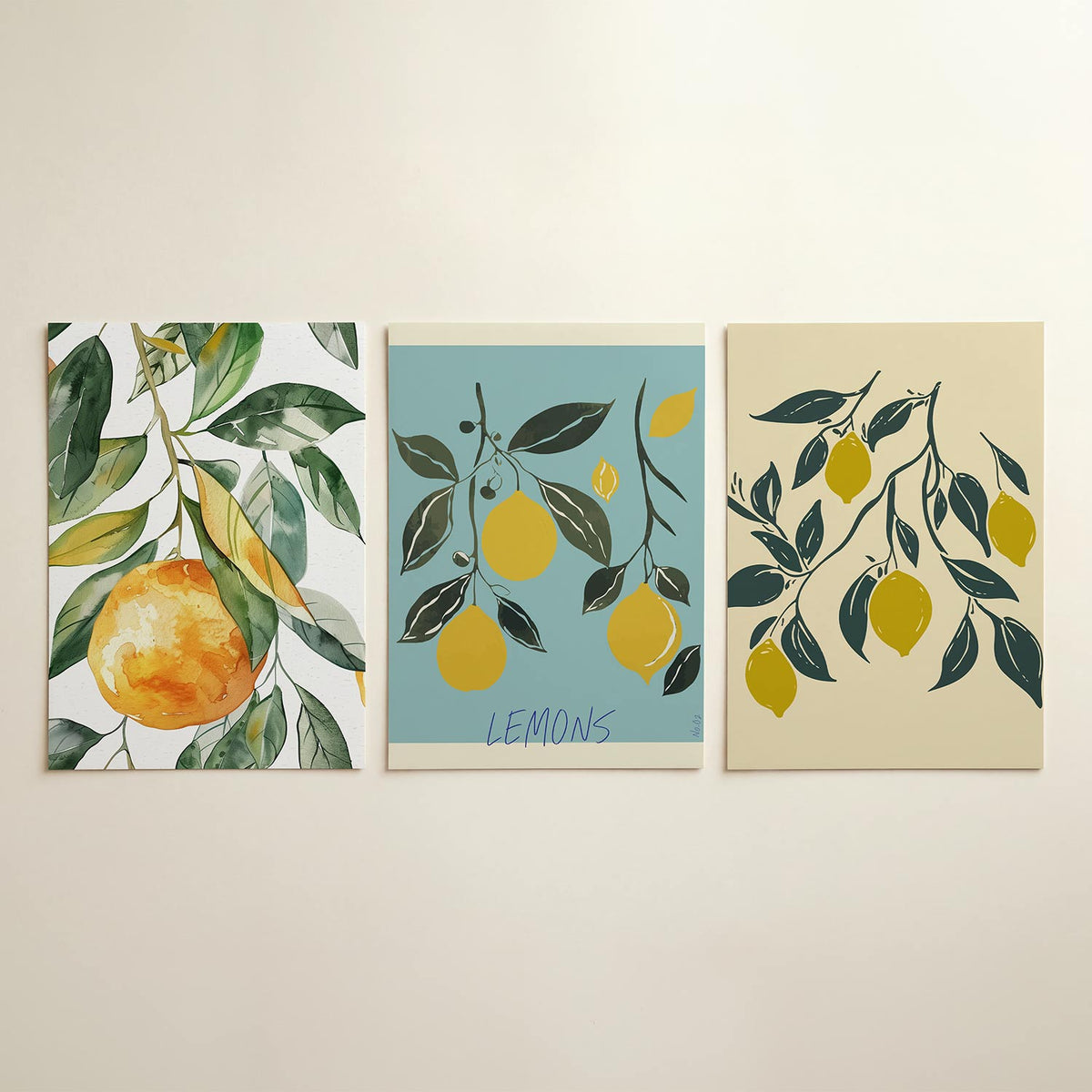 Fruitige kleurvlakken driedelige posterset in interieur