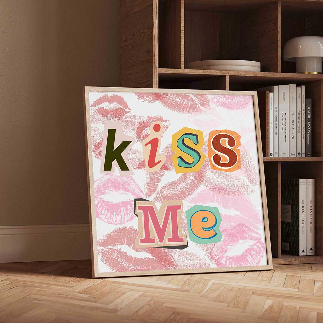 Kiss me – vierkante Pop Art wanddecoratie van WallArtistic