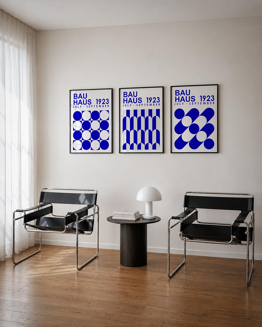Cirkelritme blauw driedelige posterset – deze posterset in drie delen toont een speelse wisselwerking van blauwe en witte
