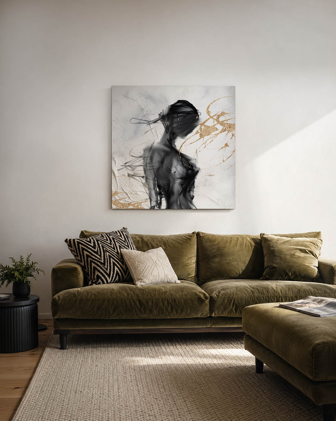 Dynamische vormen kunstwerk – derde productweergave – dit werk toont een vloeiende compositie van zwarte en gouden lijnen op