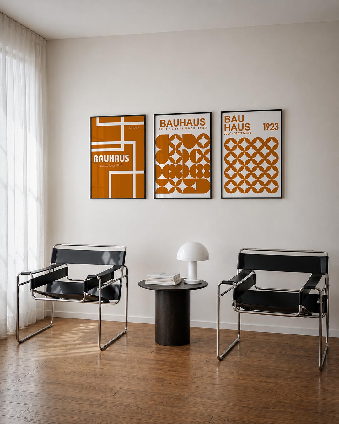 Lijnen en vlakken driedelige posterset – deze posterset in drie delen toont een dynamisch lijnenspel met witte lijnen op een