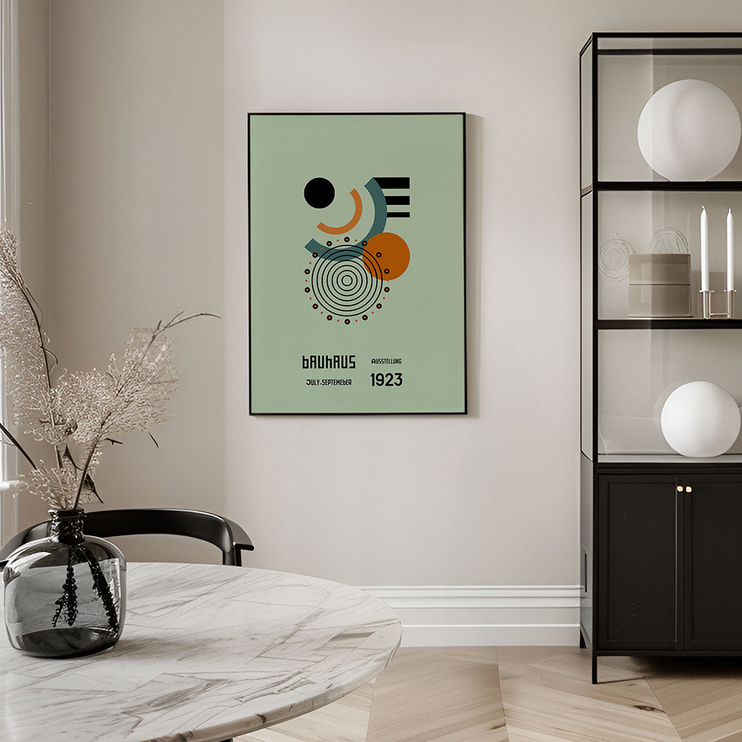 Cirkelvormen en lijnen – geometrische Bauhaus poster in staand formaat