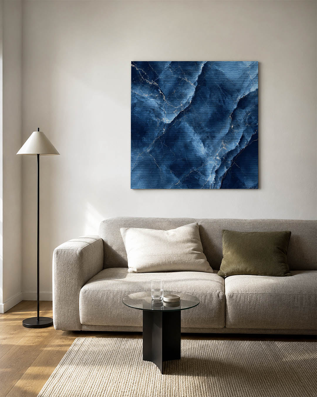 Marmerstructuur blauw kunstwerk – vierkante wanddecoratie – dit werk toont een dynamisch patroon van blauwe marmerachtige