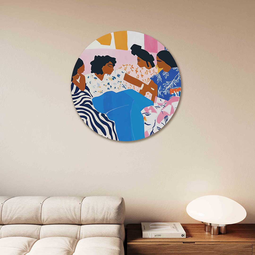 Vrouwen in kleurrijke patronen – moderne abstracte muurcirkel voor aan de muur