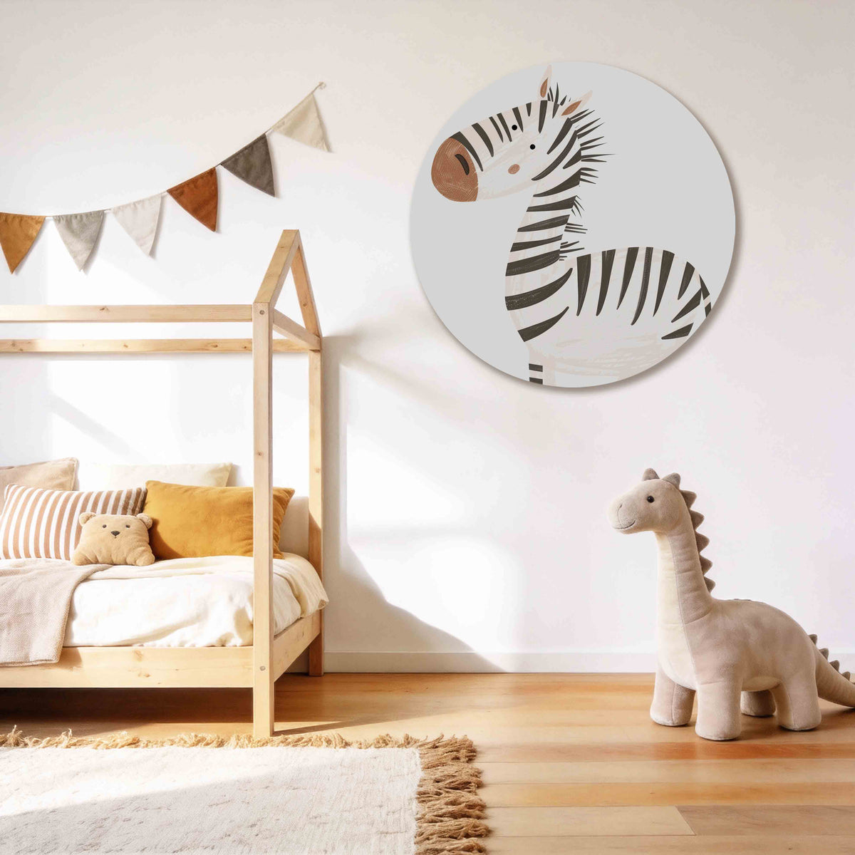 Zebra illustratie Muurcirkel – tweede productweergave – Een zebra met zwarte strepen en een bruine snuit op een witte