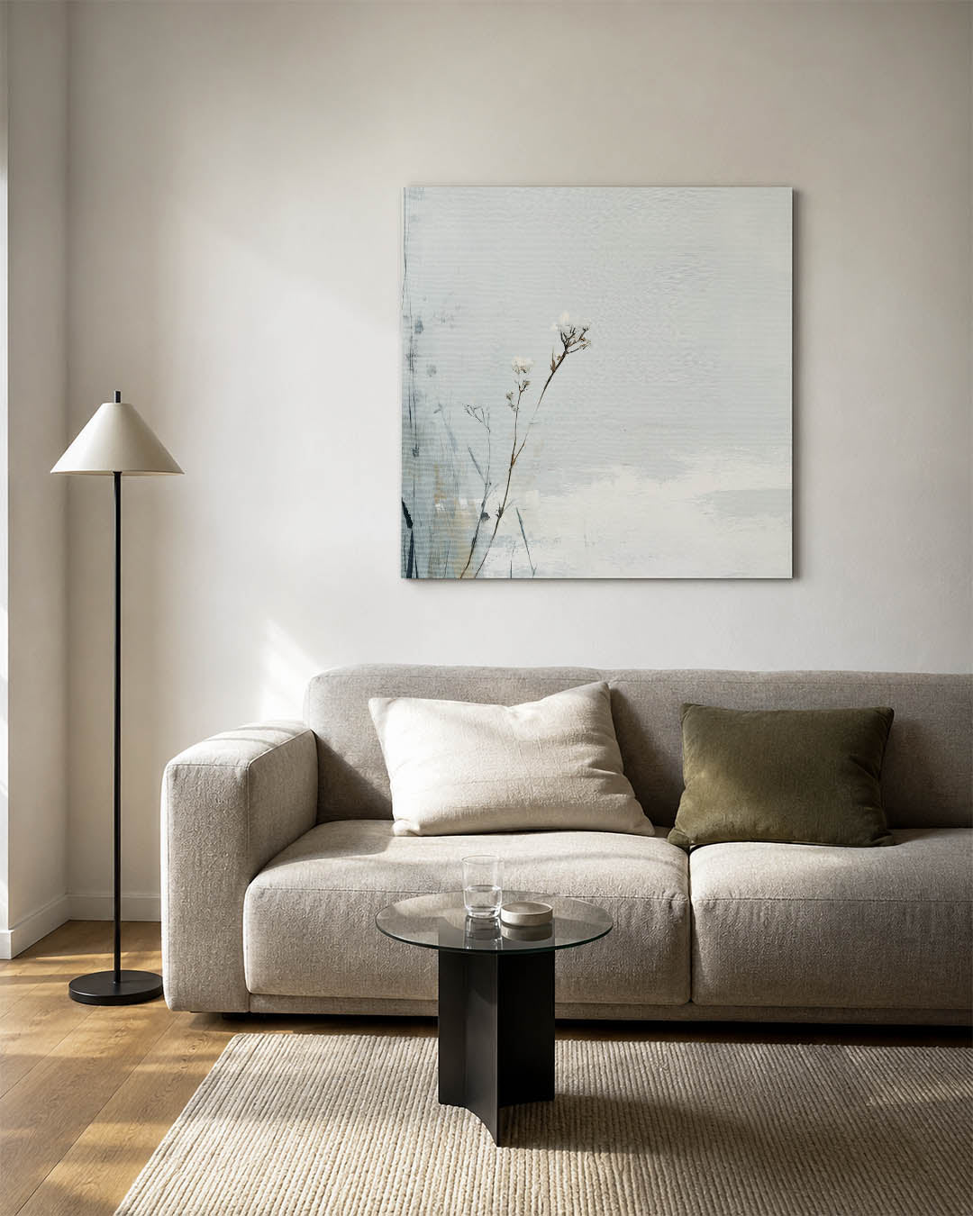 Bloem kunstwerk – vierkante wanddecoratie – dit werk toont delicate bloemen tegen een zachte achtergrond. De subtiele