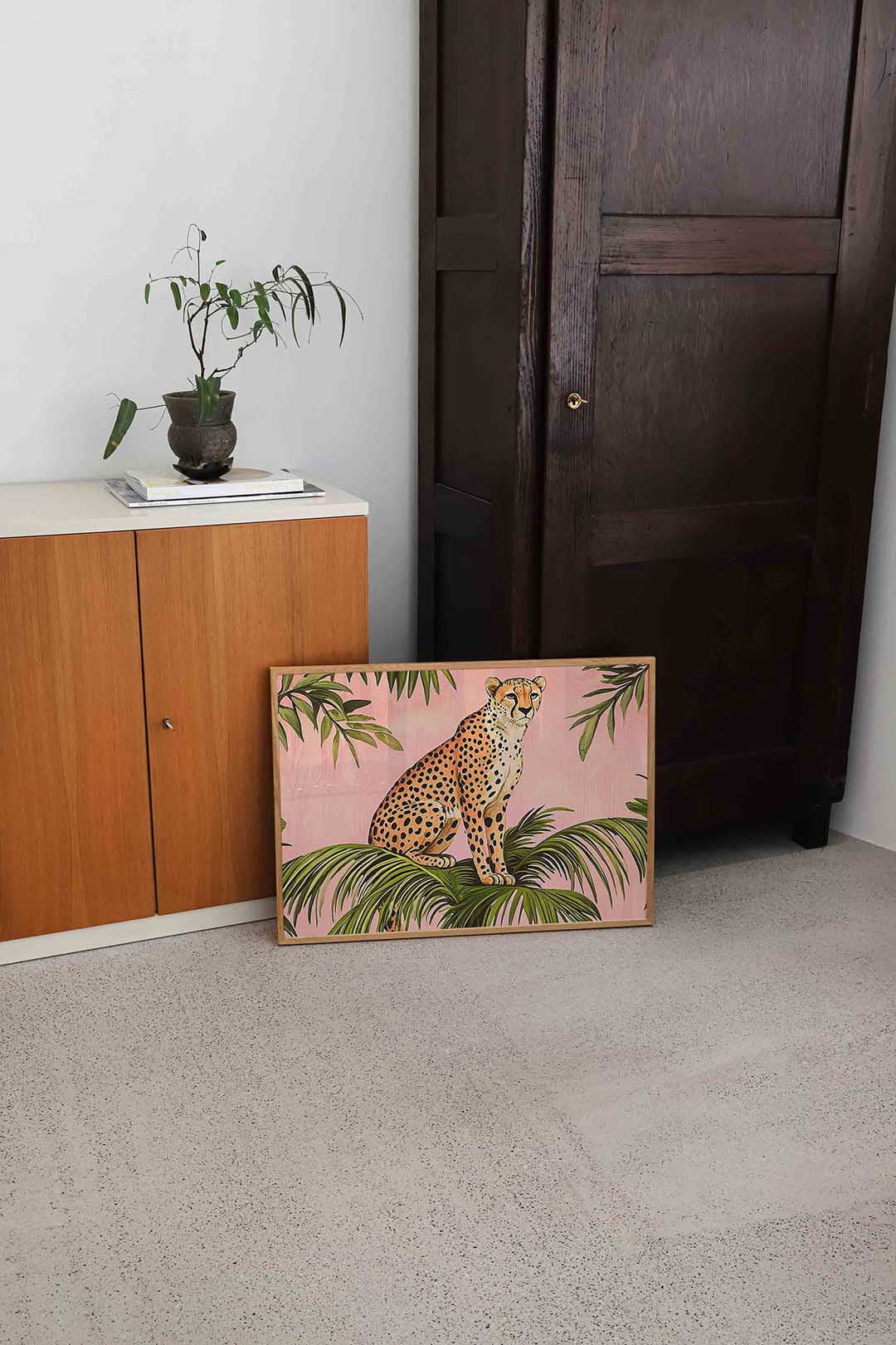 Luipaard op palmbladeren – dierenillustratie als landscape poster