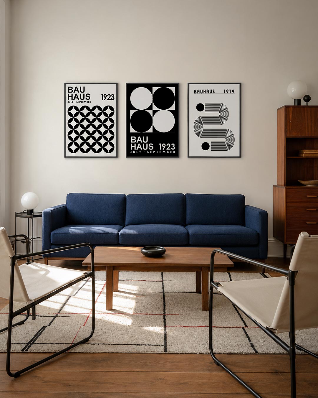 Abstract driedelige posterset – een abstracte posterset met donkere tinten en een rustige visuele opbouw.