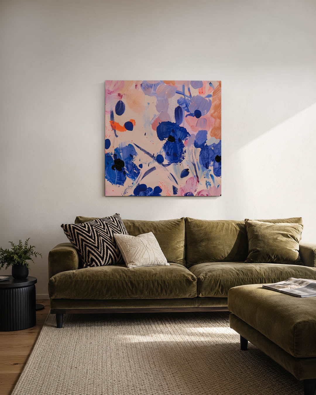 Dynamische kleurenexplosie kunstwerk – derde productweergave – dit werk toont een levendige mix van blauwe en oranje vegen
