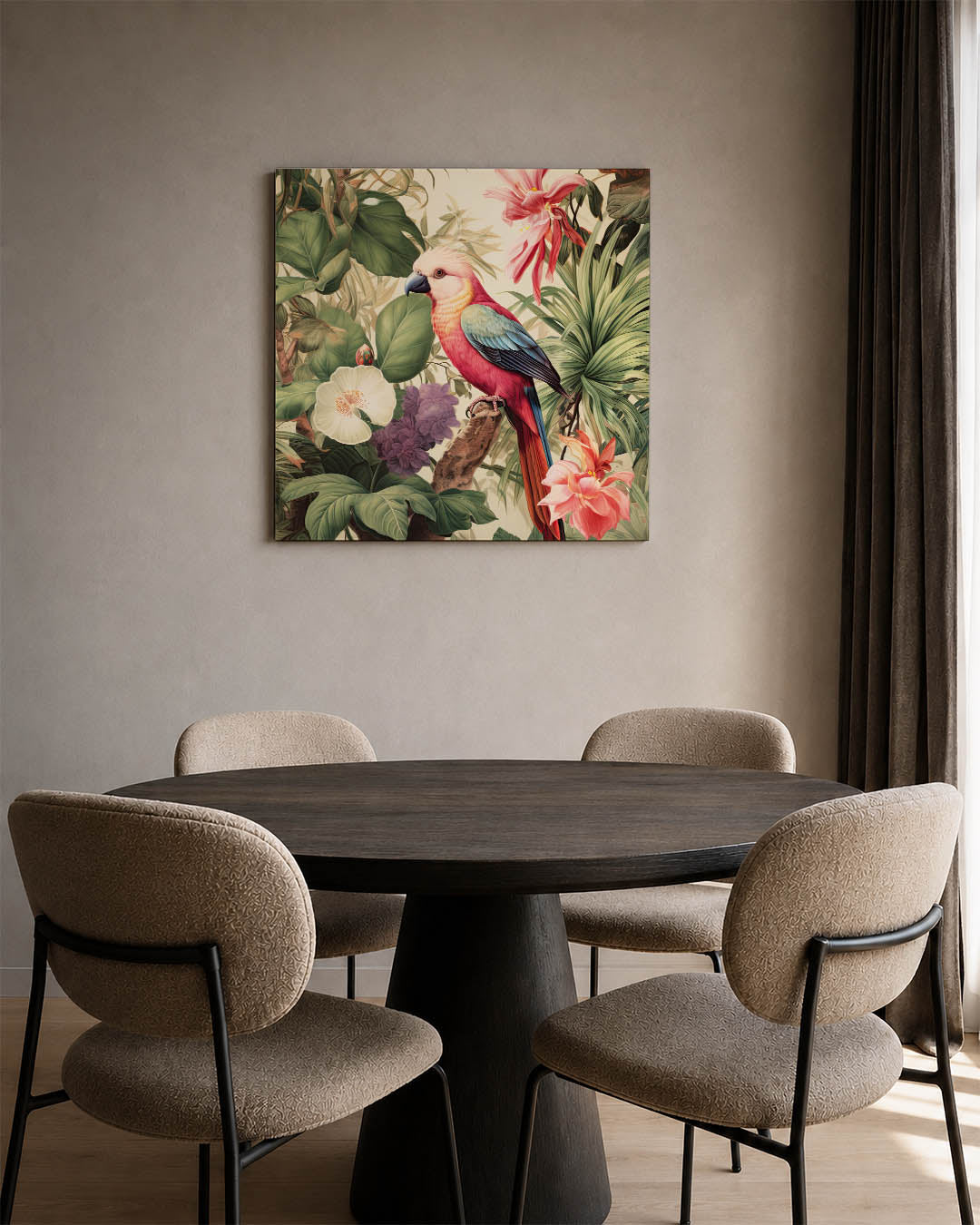 Exotische vogel en bloemen kunstwerk – derde productweergave – dit werk toont een kleurrijke vogel te midden van weelderige