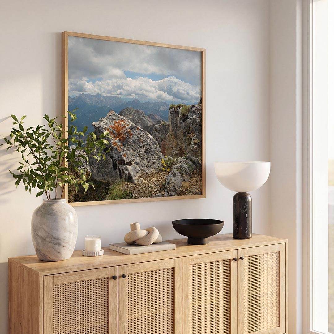 Rotsachtige berglandschap poster – tweede productweergave – een indrukwekkend berglandschap met ruige rotsen en een