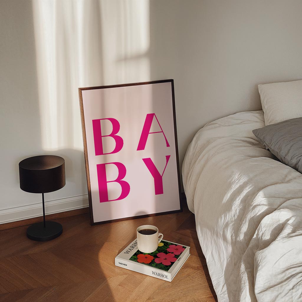 Baby Letterkunst – staande zomer wanddecoratie van WallArtistic