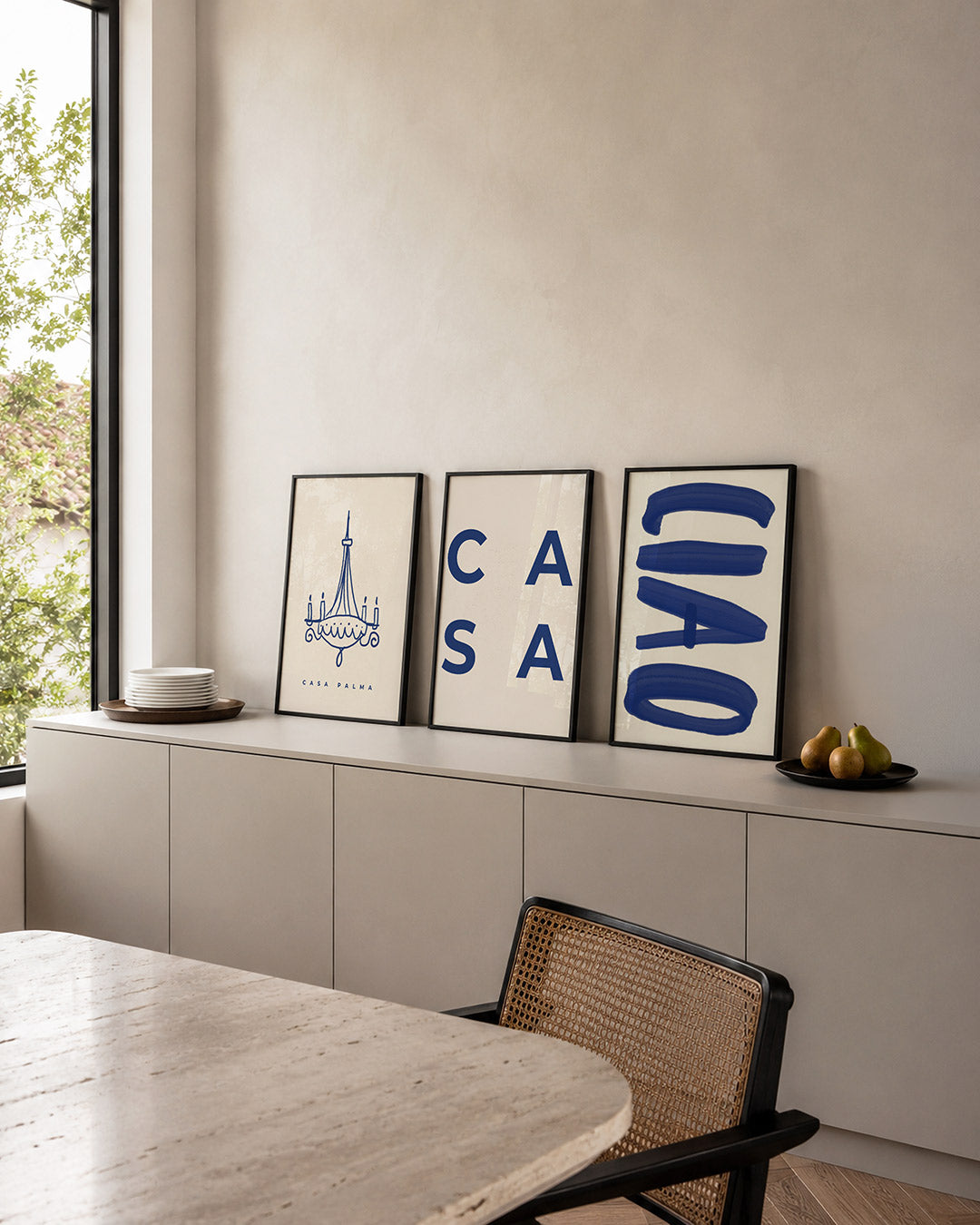 Lijnenspel kroonluchter posterset – detailweergave – een tekening van een kroonluchter in blauwe lijnen op een
