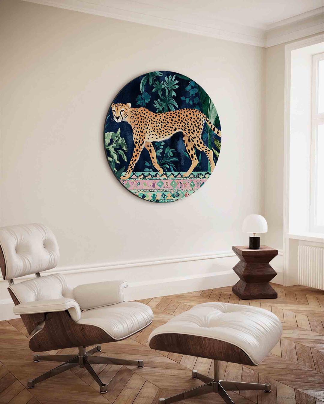 Luipaard en bladeren – kleurrijke ronde wanddecoratie van WallArtistic