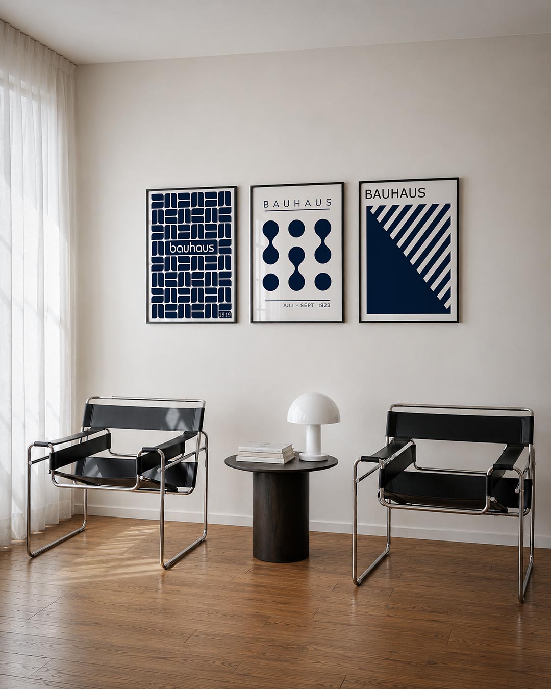 Patroon en ritme driedelige posterset – deze posterset in drie delen toont een strak lijnenspel van donkerblauwe vormen op