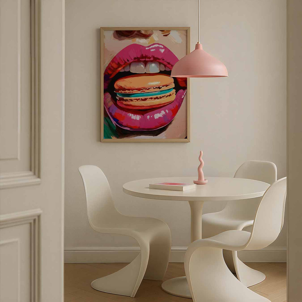 Kleurrijke Lippen & Macaron – zomerse poster in staand formaat