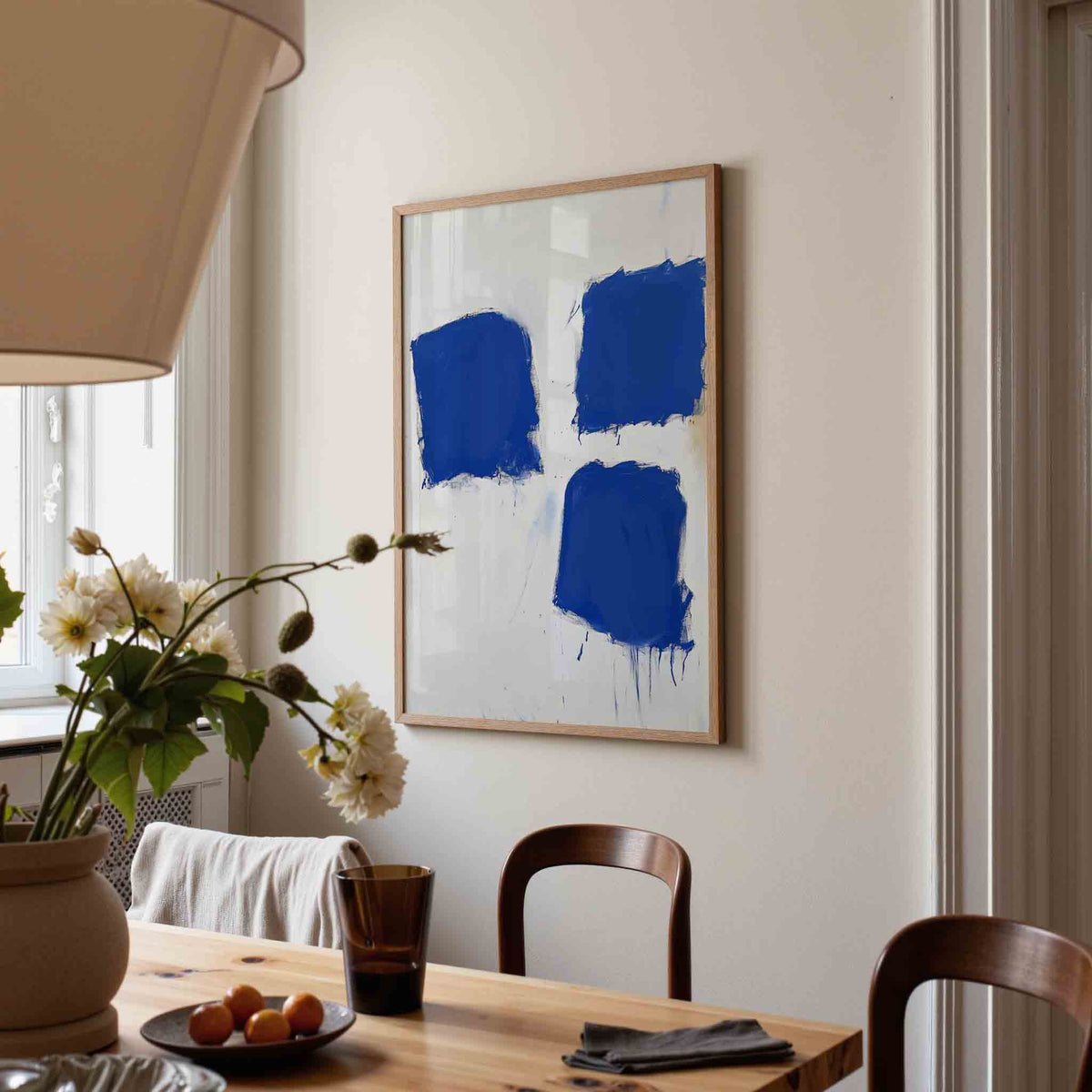 Blauwe vlakken – kunst en design poster in portret formaat