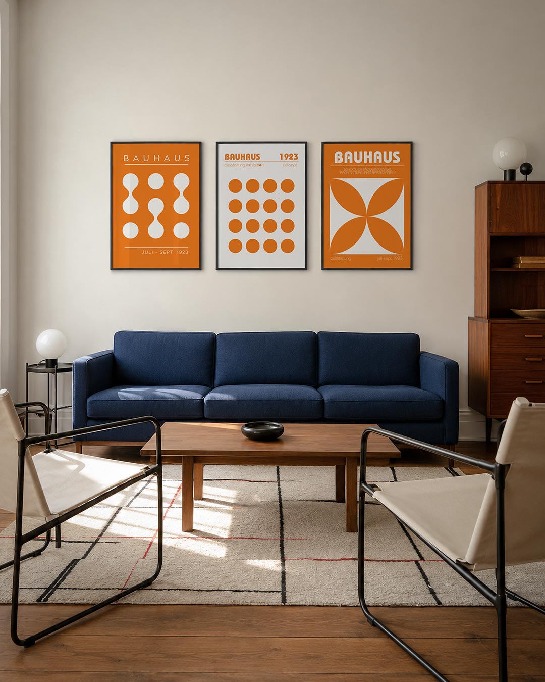 Vormen en vlakken driedelige posterset – deze posterset in drie delen toont een levendig spel van witte cirkels en