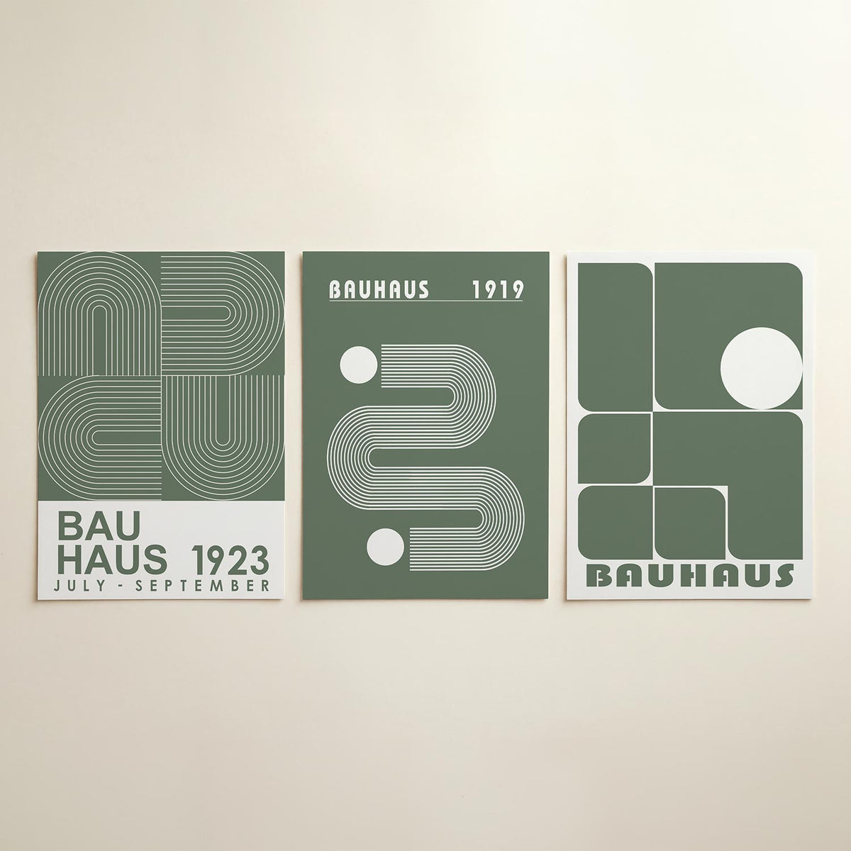 Lijnen en vormen driedelige posterset in interieur