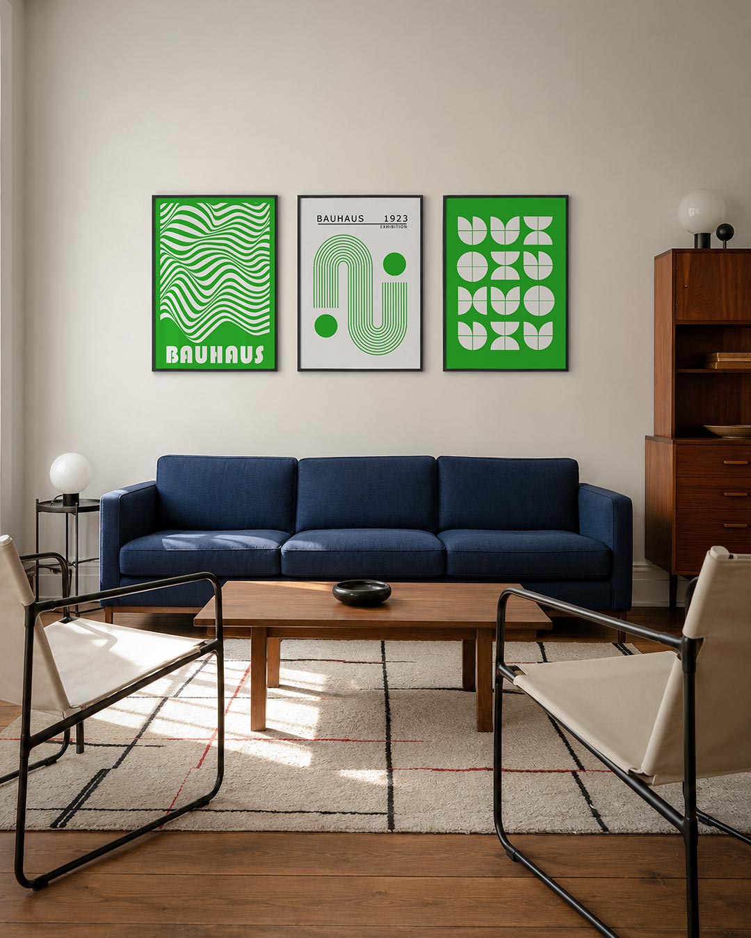 Golvend lijnenspel posterset – derde productweergave – deze posterset in drie delen toont vloeiende, golvende lijnen in groen
