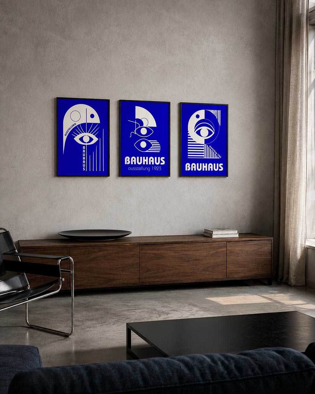 Oog en lijnen posterset – tweede productweergave – een speelse compositie van witte vormen op een diepblauwe achtergrond. Een