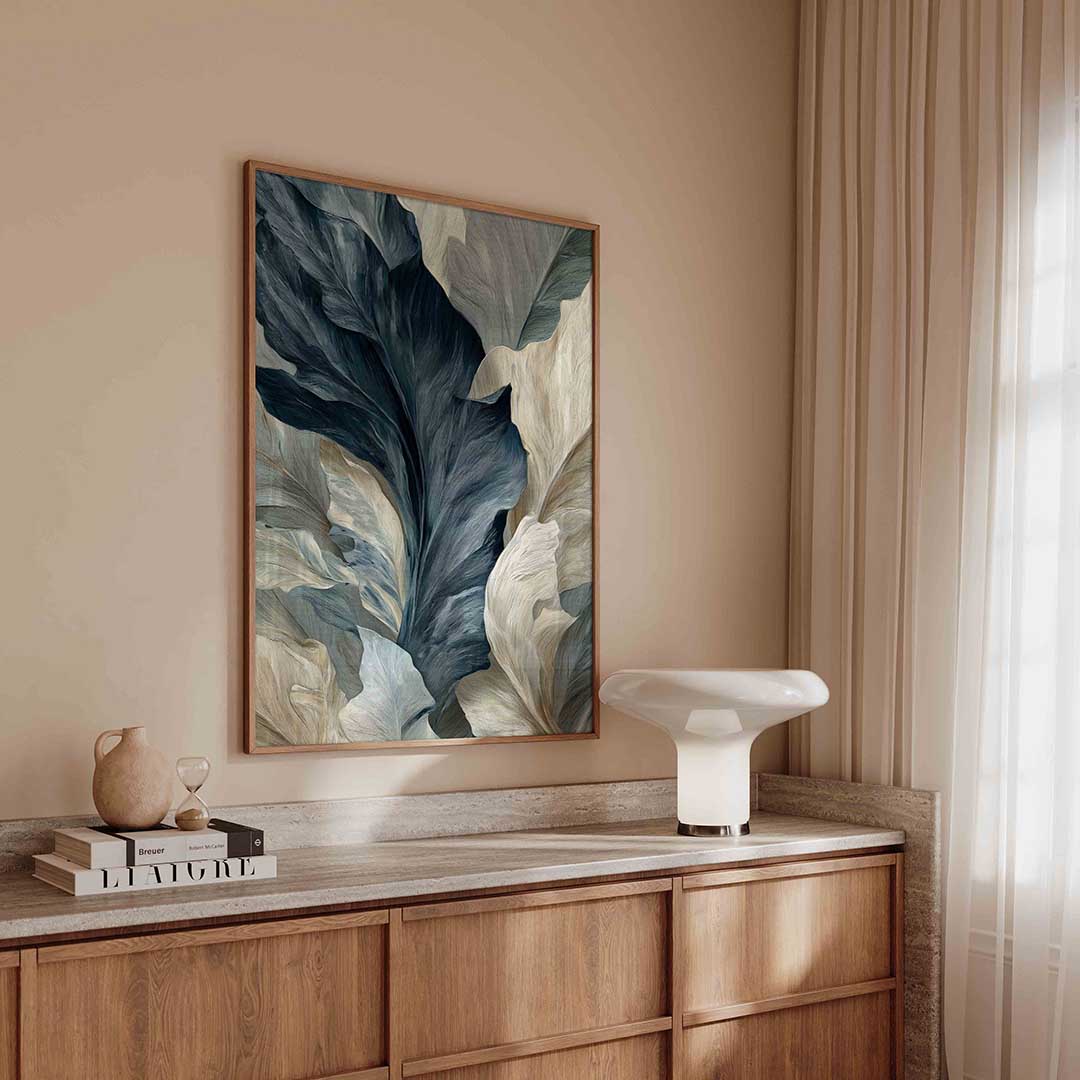 Bladeren in blauw en beige – abstracte poster in staand formaat