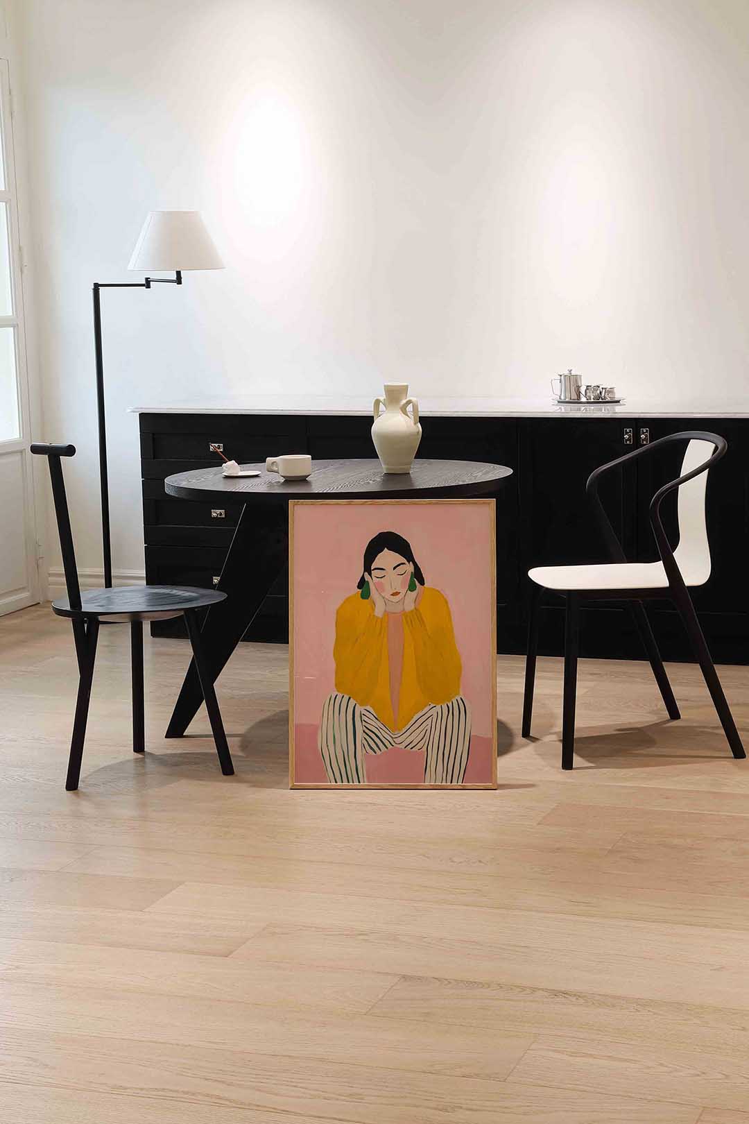 Vrouw in gele trui – moderne wandkunst als portret poster