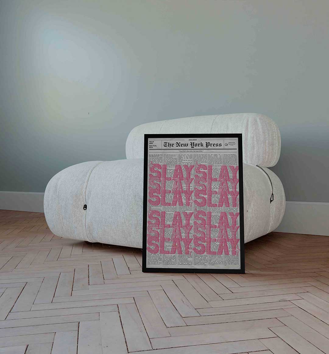 Newspaper en roze tekst – Pop Art wandkunst als portret poster
