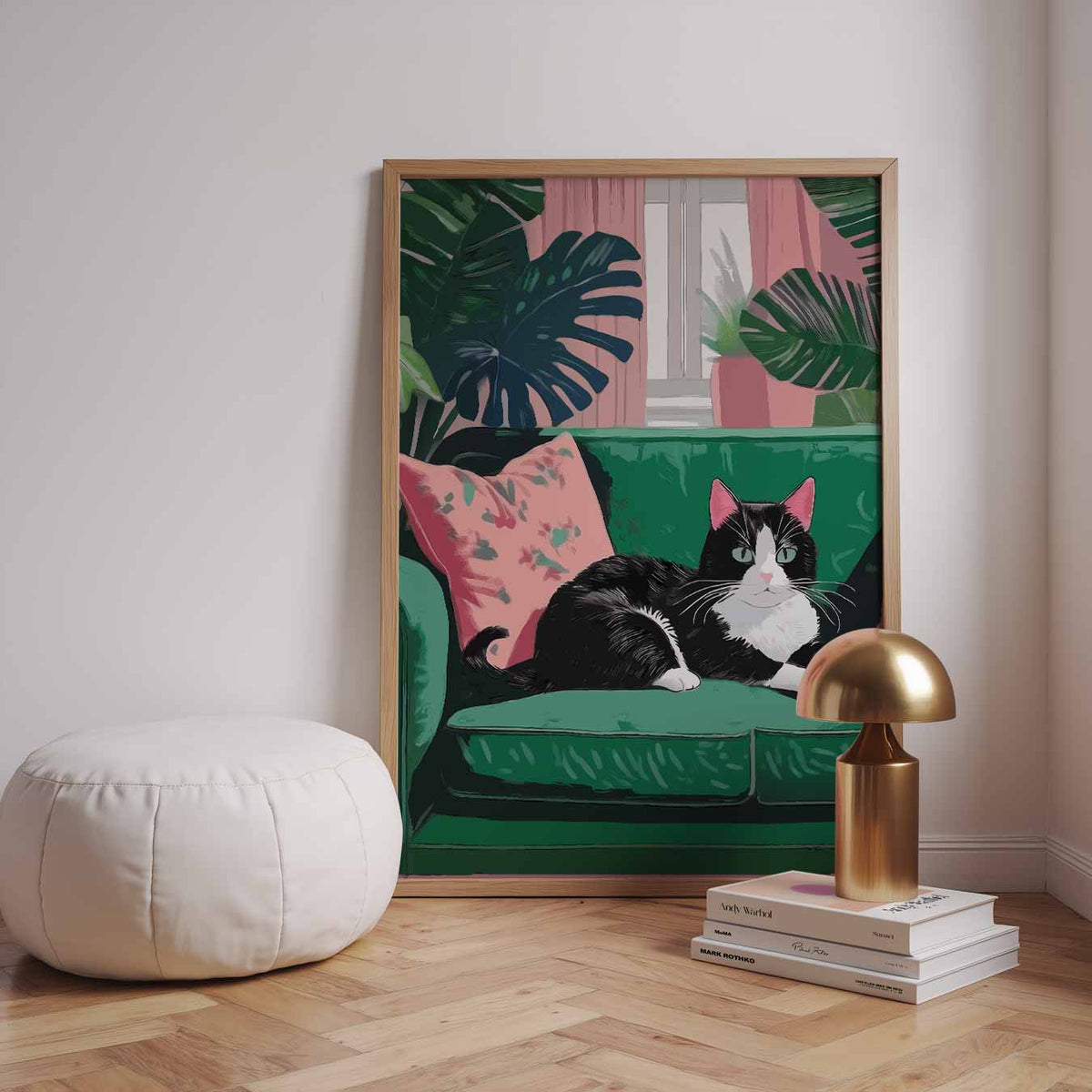 Kat op Groene Bank – dieren poster in staand formaat