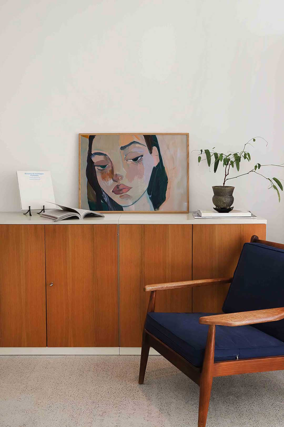 Portret van vrouw – moderne landscape wanddecoratie van WallArtistic