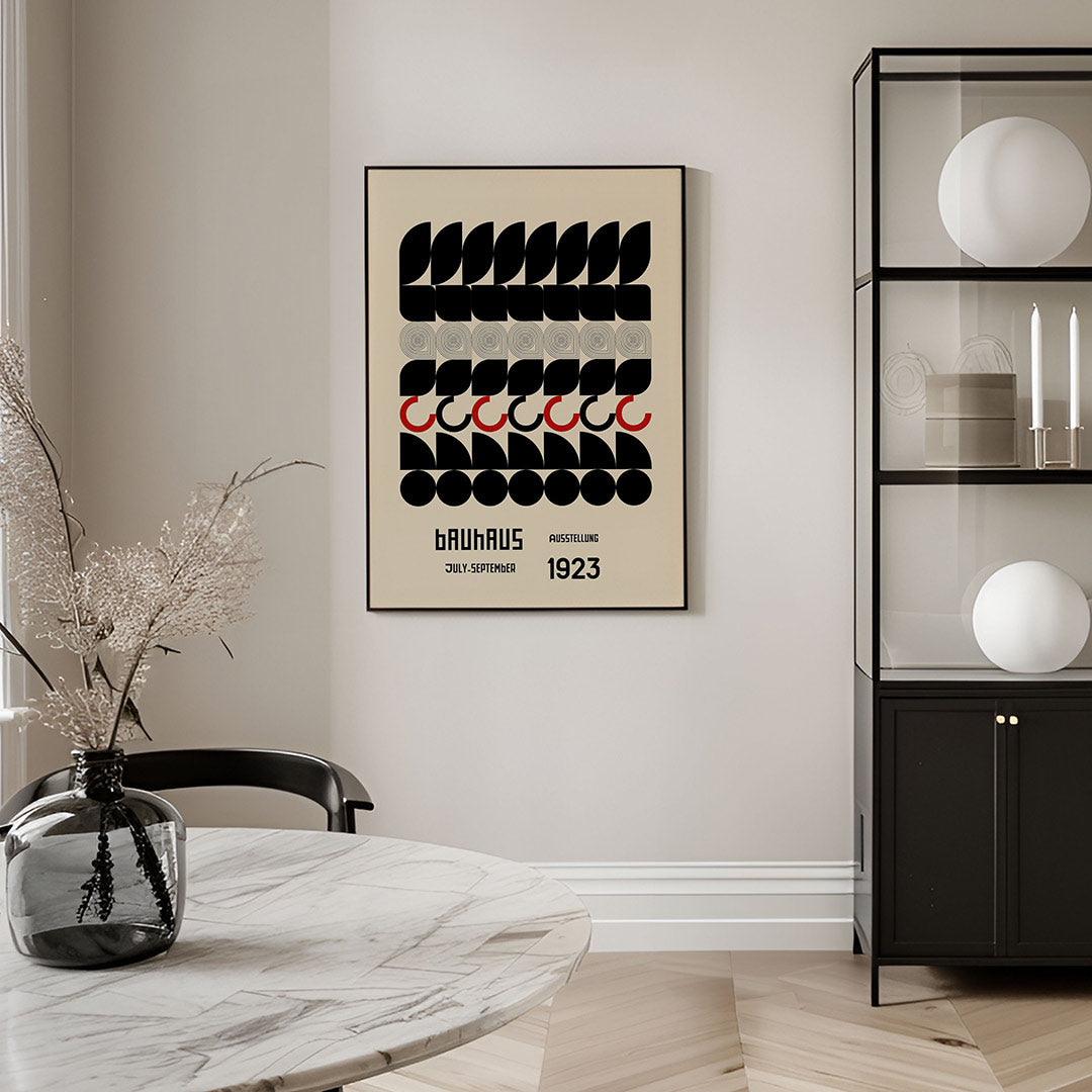 Vormritme en contrast – geometrische Bauhaus poster in staand formaat