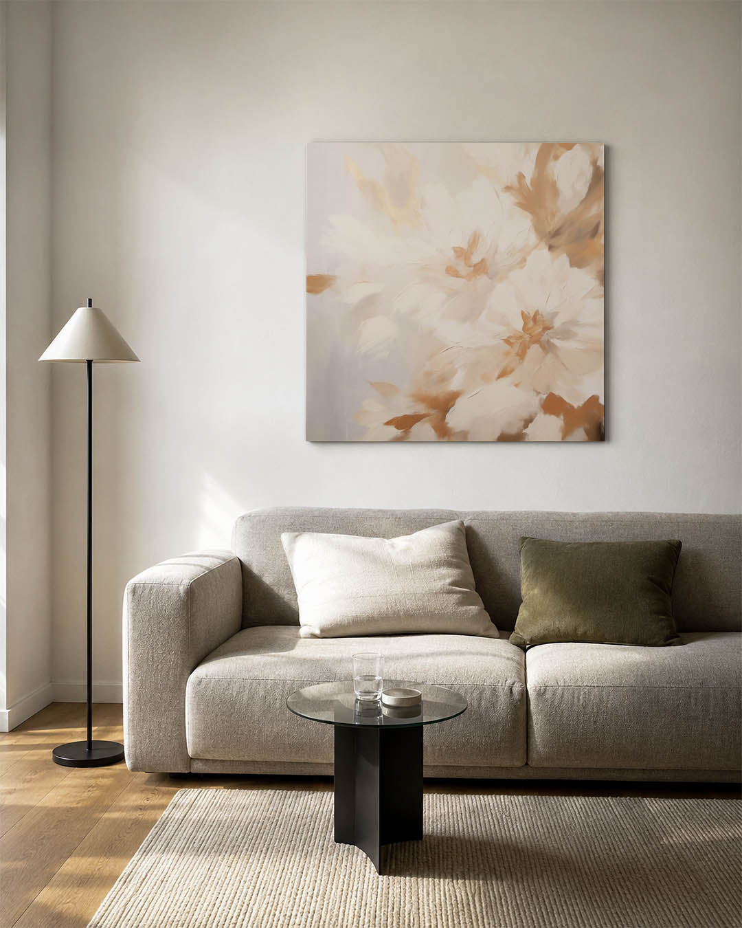 Dromerige bloemen kunstwerk – detailweergave – dit kunstwerk toont zachte bloemvormen in een harmonie van beige en bruin