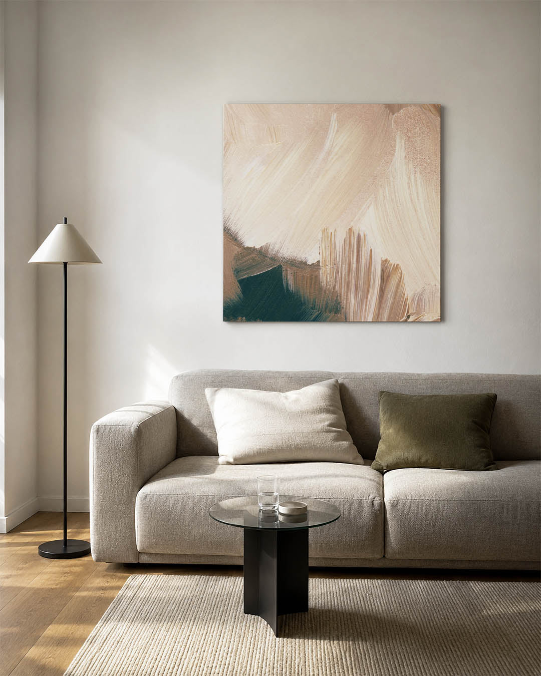 Penseelstreken kunstwerk – detailweergave – dit werk toont vloeiende penseelstreken in beige en bruin, met subtiele