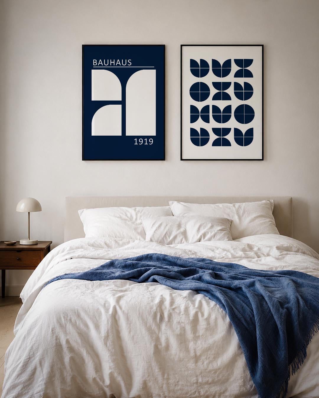 Vorm en balans Posterset-Bauhaus-geïnspireerde geometrische posters in een modern interieur