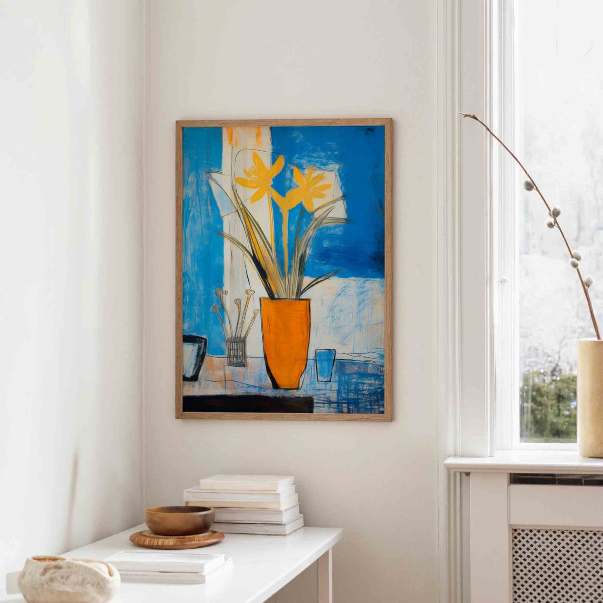 Gele bloemen in oranje vaas – staande design wanddecoratie van WallArtistic
