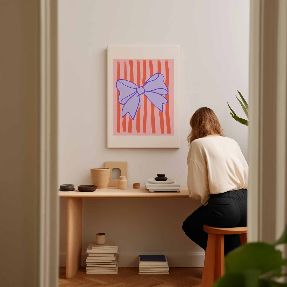 Vrolijke Strik met Strepen – staand kunstwerk voor modern interieur