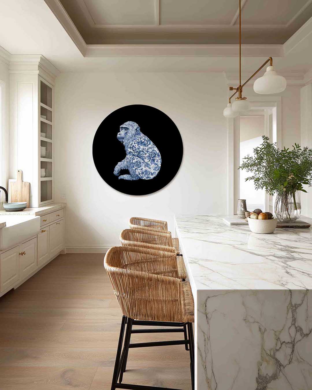Blauwe aap met bloemen – Pop Art muurcirkel als ronde wanddecoratie