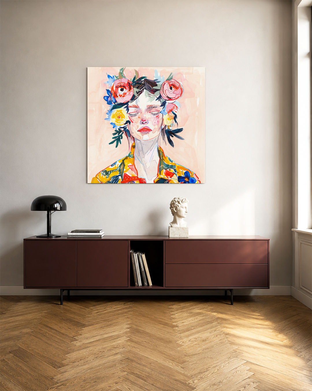 Bloemrijke portret kunstwerk – tweede productweergave – dit werk toont een vrouwelijk portret met bloemen in het haar. De