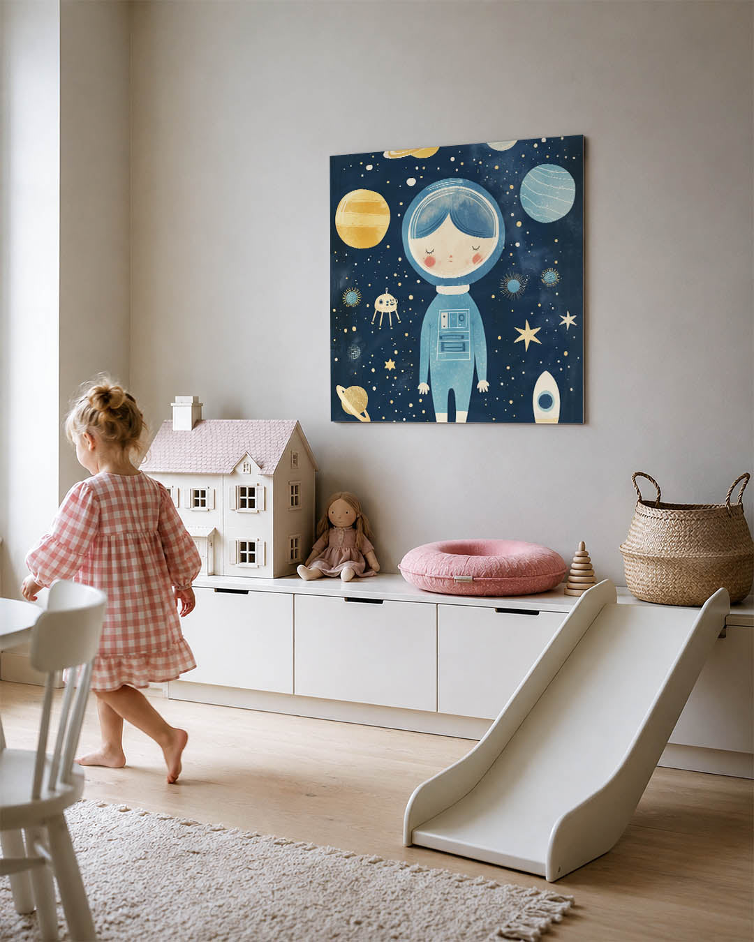 Dromerige ruimte illustratie kunstwerk – tweede productweergave – dit kunstwerk toont een dromerige ruimte met een slapende