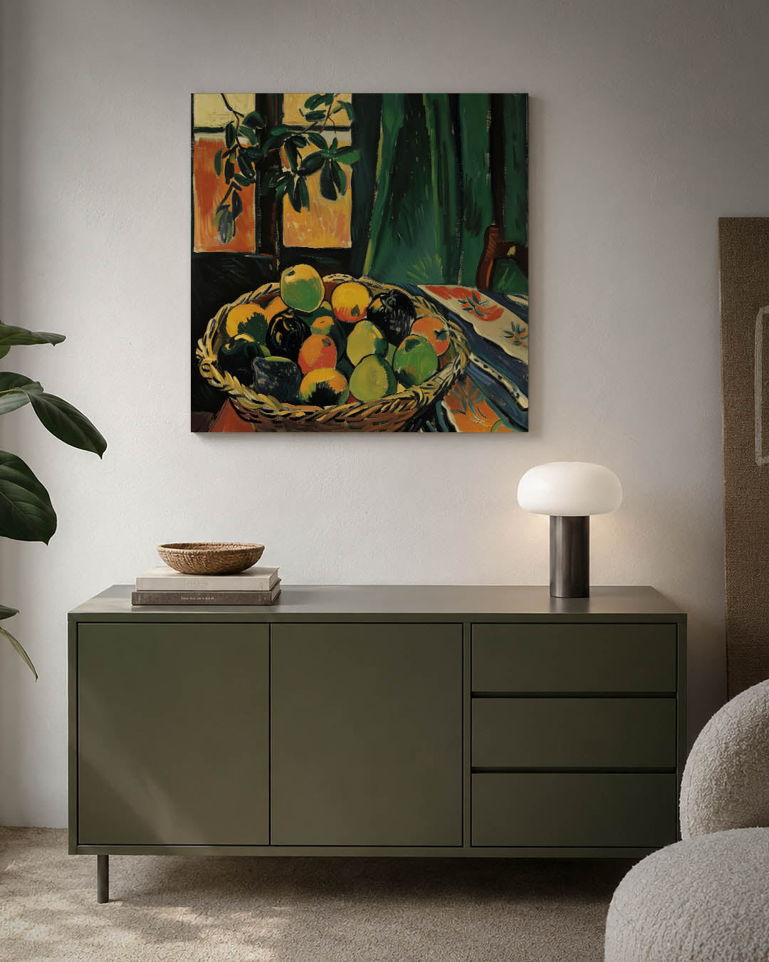 Fruitmand met groene gordijn kunstwerk – detailweergave – dit werk toont een mand vol kleurrijk fruit op een tafel, met een