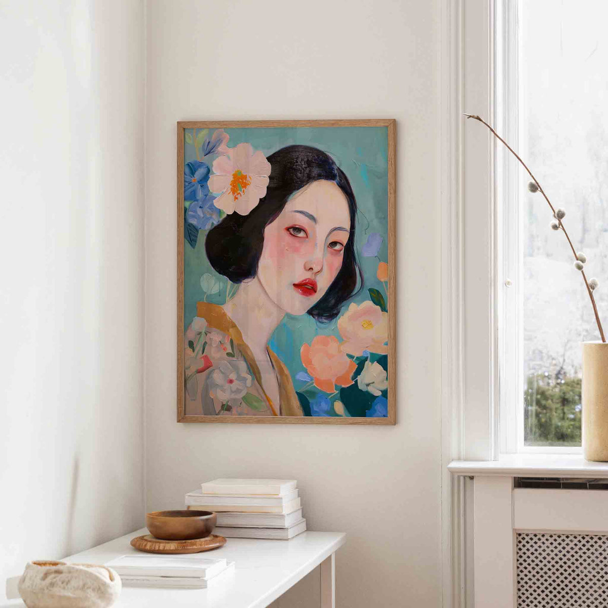 Vrouw met bloemen – staande hedendaagse wanddecoratie van WallArtistic