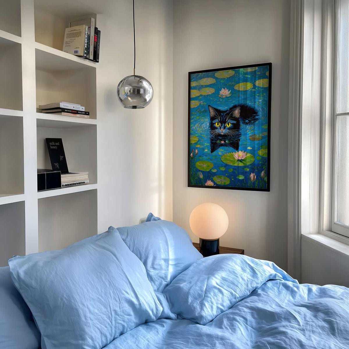 Zwemmende Kat in Waterlelies – staande muurposter met dierenthema