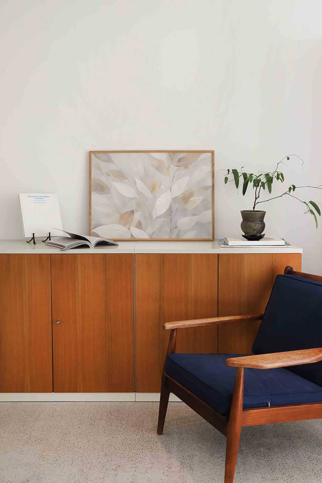 Bladeren in zachte tinten – liggende bloemen wanddecoratie van WallArtistic